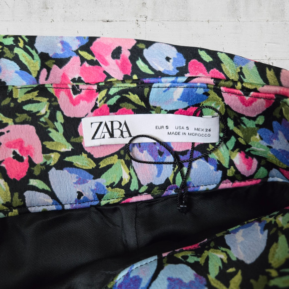 Zara Black Pink Pastel Floral Belted High Waisted Cottage Mini Skirt Size Small - Picture 4 of 8